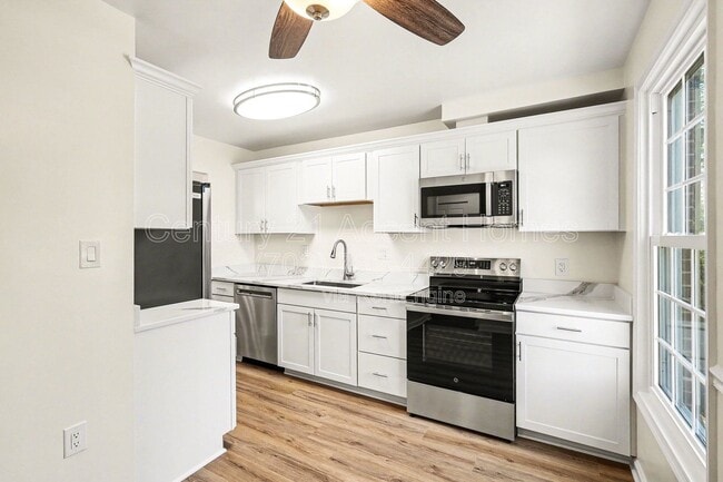 Building Photo - 7245 Reservoir Rd