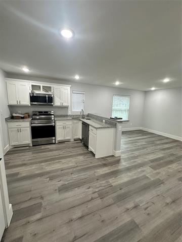 Building Photo - 406 W 6th St