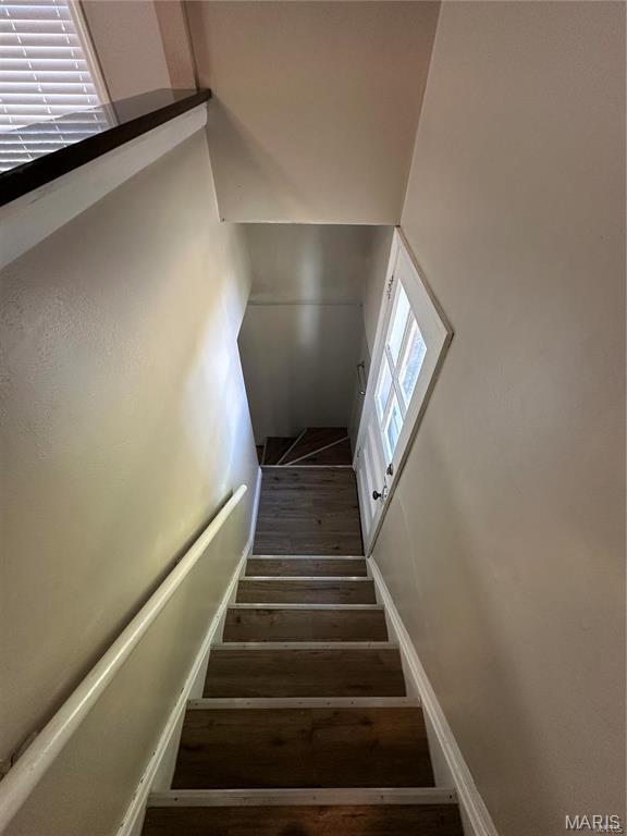 Building Photo - 815 Fontaine Pl