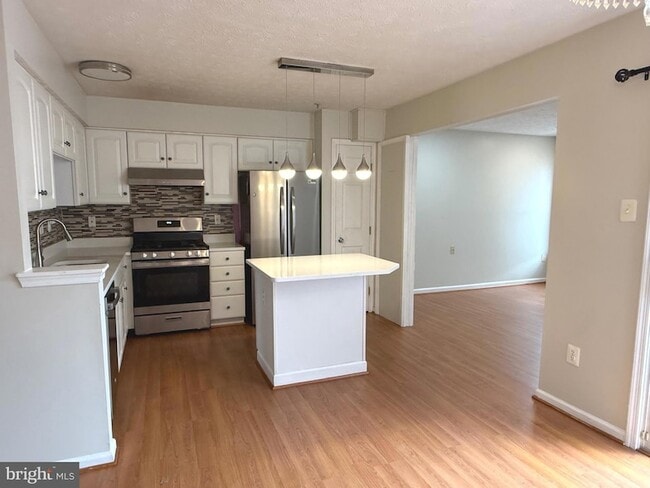Building Photo - 5327 Abbeywood Ct