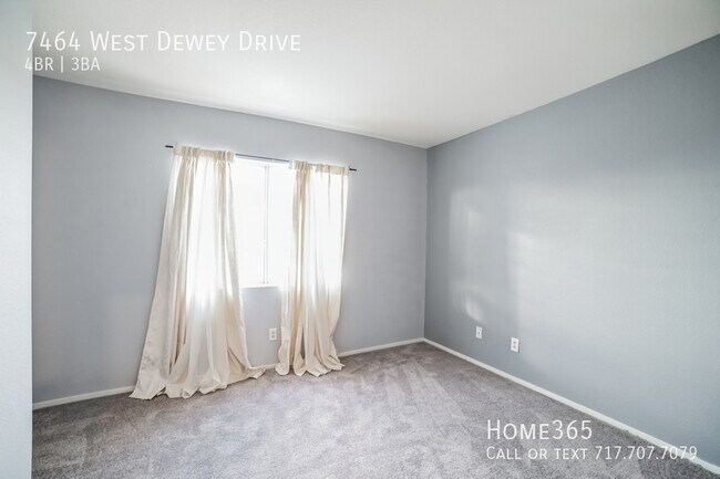 Building Photo - Stunning 4 bedroom, 2.5 bathroom home in L...