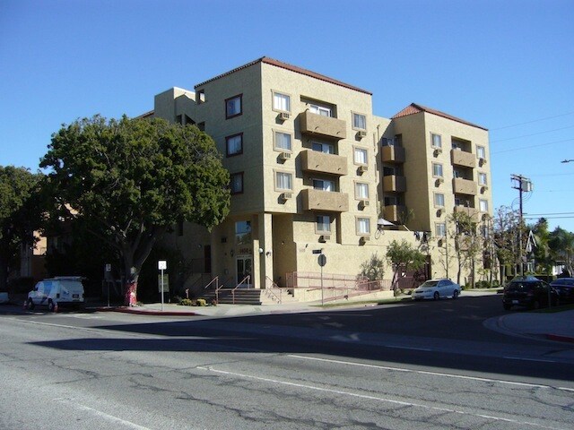 Primary Photo - 1400 Venice Blvd