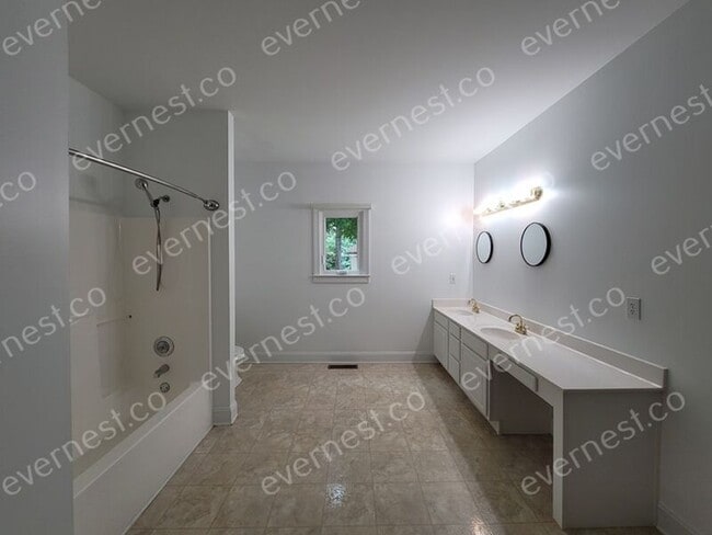 Building Photo - 398 Dunleven Manor Walk NE