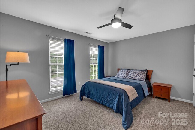 Building Photo - 15737 Agincourt Dr
