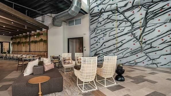 Building Photo - 9100 Tequila Sunrise Dr