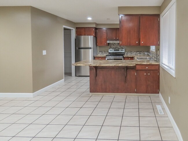 Building Photo - 1244 Marcel Dr