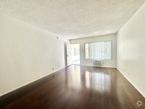 Building Photo - 430 S Gramercy Pl