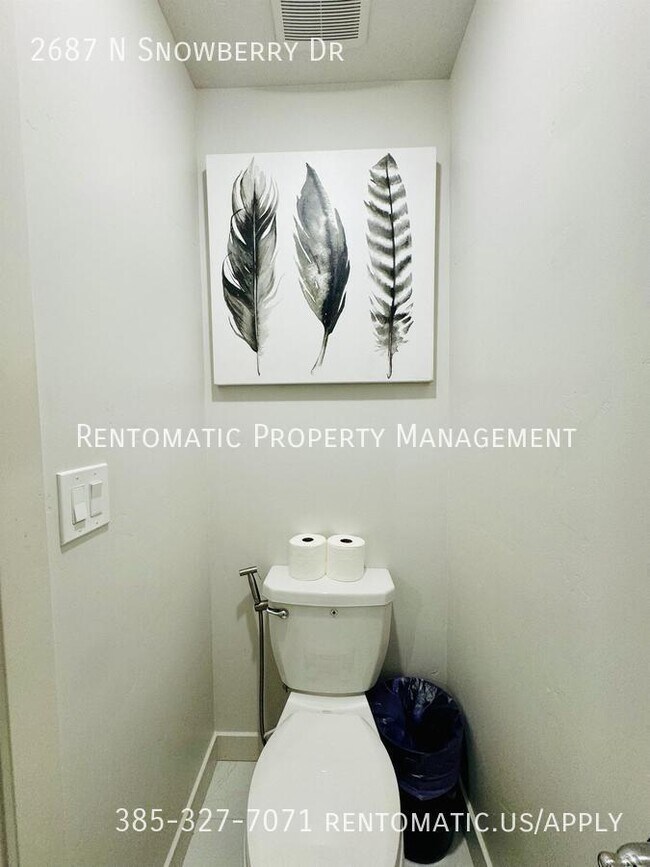 Building Photo - 2687 N Snowberry Dr