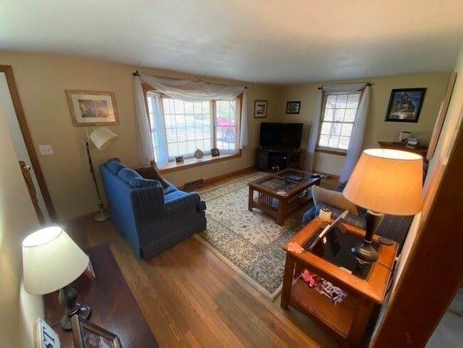 Building Photo - 159 Belchertown Rd