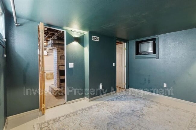 Building Photo - 3077 Benton St