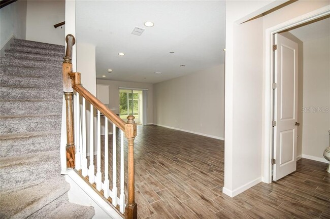 Building Photo - 12109 Trailhead Dr