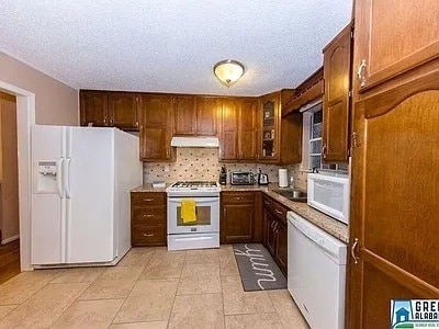 Building Photo - 3397 Cedarbrook Cir