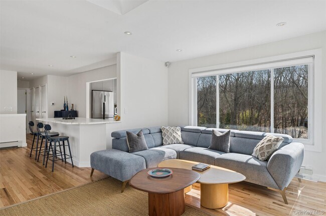 Building Photo - 14 Old Trail Rd