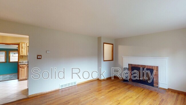 Building Photo - 2527 Mt Vernon St