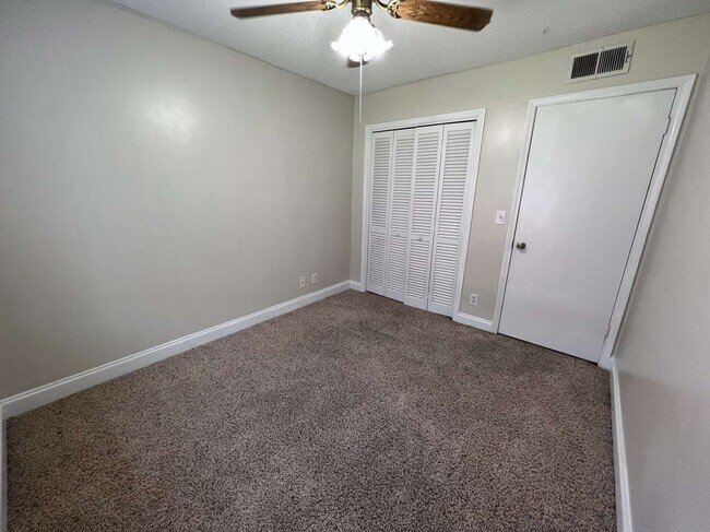 Bedroom 2 - 3501 Loop Rd