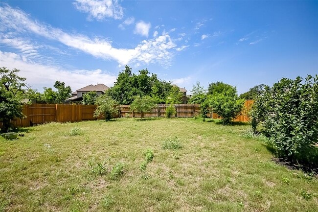 Building Photo - 9202 Spade Cir