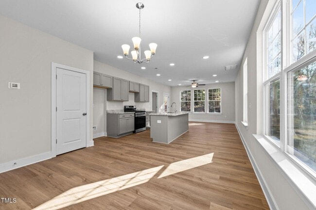Building Photo - Deluxe 3 Bedroom End Unit Townhome - Avail...