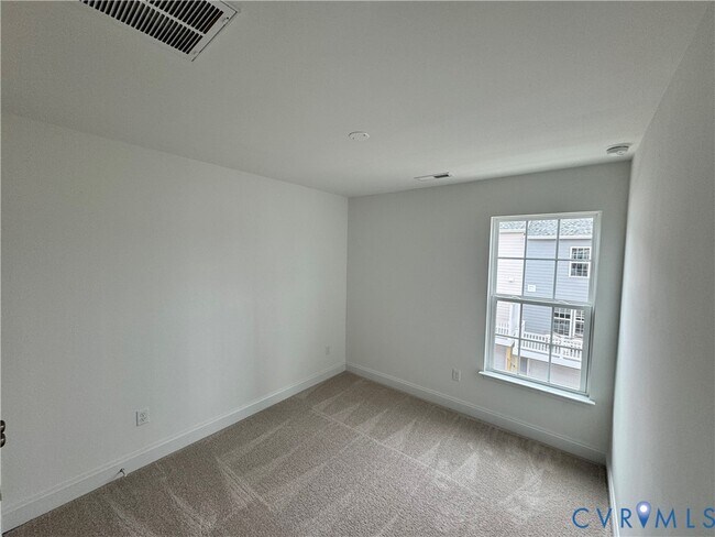 Building Photo - 13836 Randolph Pond Ln