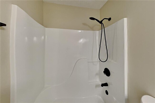 Building Photo - 7435 Calm Springs Dr