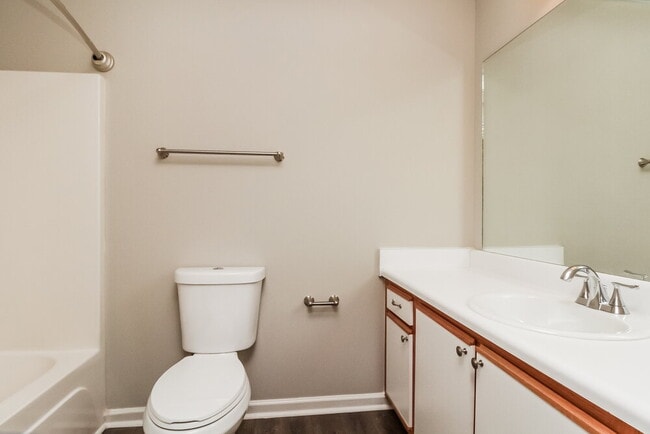 Building Photo - 1318 Lyndsey Ridge Dr