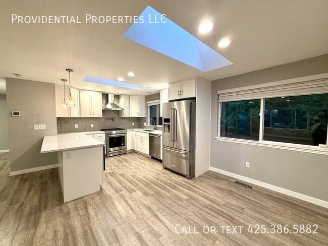 Building Photo - 11120 127th Pl NE