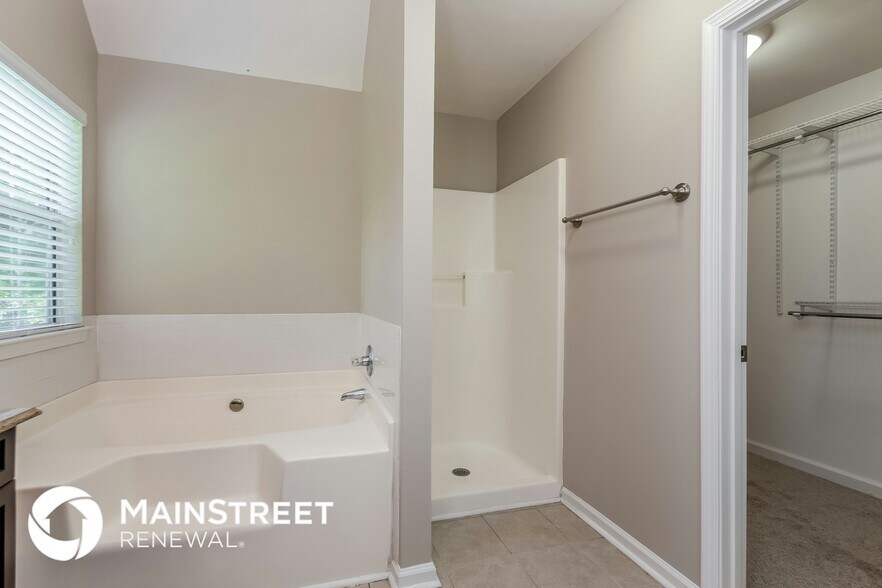 Building Photo - 6627 Shapiro Ct