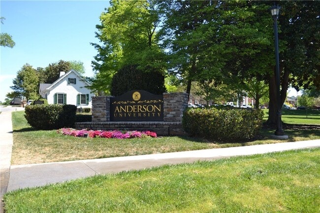 Building Photo - 205 E Broad St