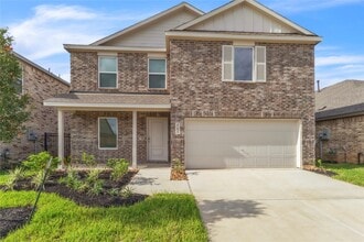 Building Photo - 27627 Village Cir Dr
