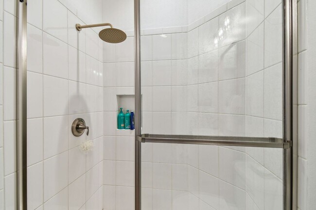 Building Photo - Waterfront Home for Lease – Resort-Style Living Every Day!