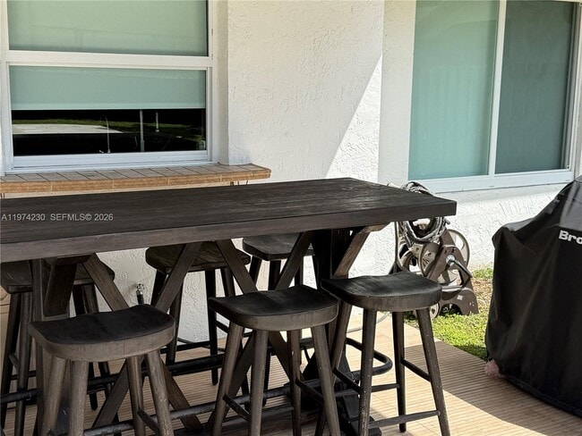 Building Photo - 6951 W Wedgewood Ave