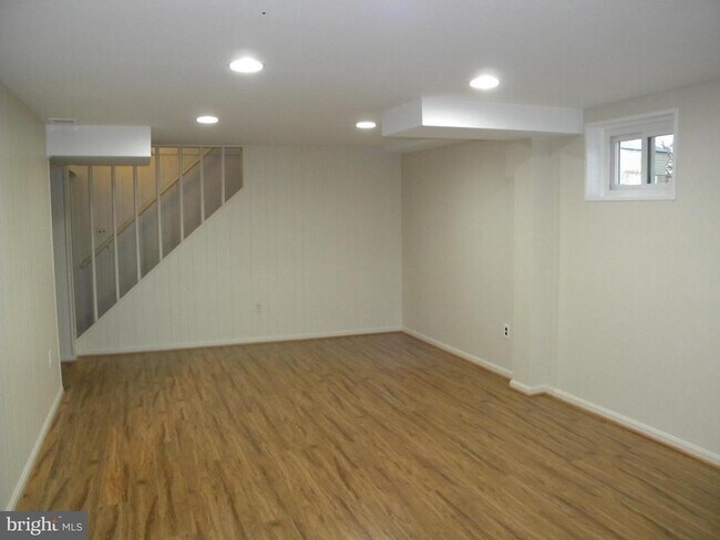 Building Photo - 5022 Druid Dr