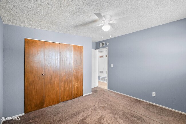 Building Photo - 3977 Las Casitas Dr