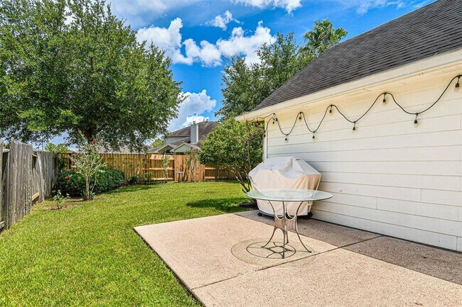 Building Photo - 2607 Easton Springs Ct