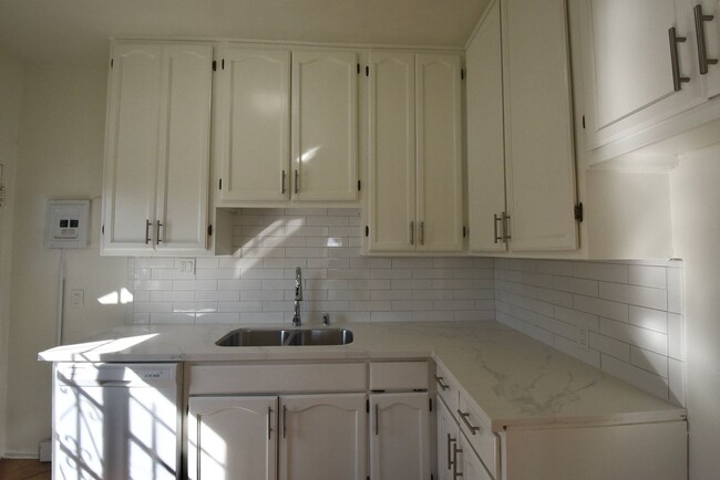 Building Photo - 1417 S Crescent Heights Blvd