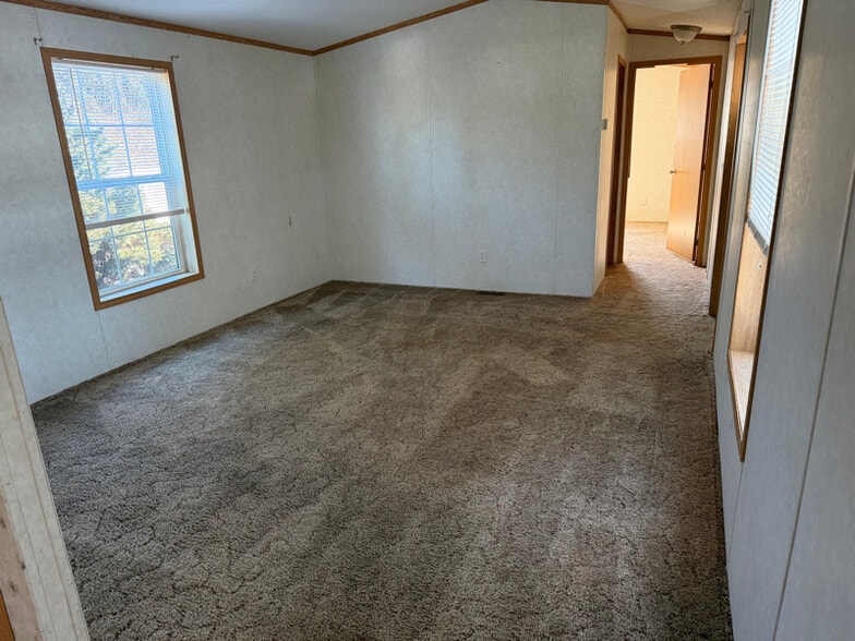 Building Photo - 5050 US-209