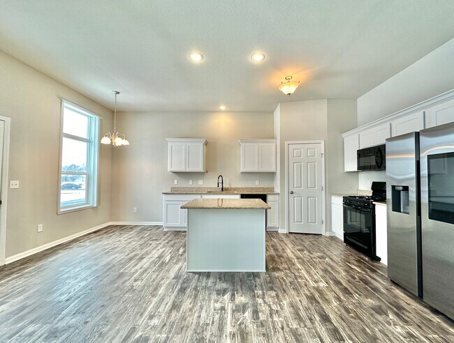 Primary Photo - 2240 James Kelly Ln