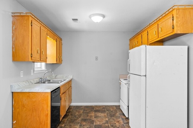 Building Photo - 1042 Shadow Ridge Ave