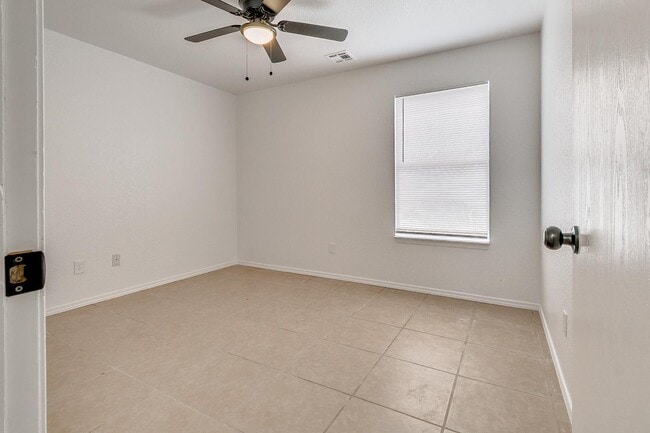 Building Photo - 913 SW 153rd St