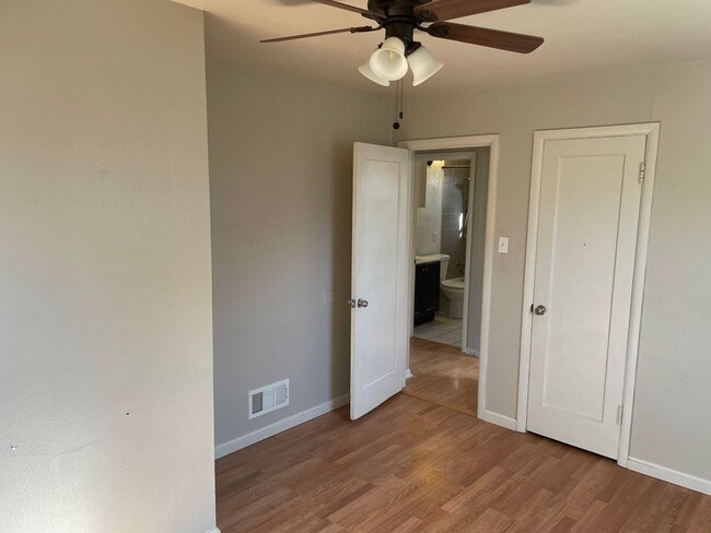 Building Photo - Adorable 2 Bedroom, 1 Bathroom Home with Huge Fully fenced Yard and detached garage, Move-In Ready!