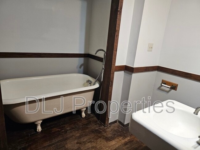 Building Photo - 1273 Harbin Rd