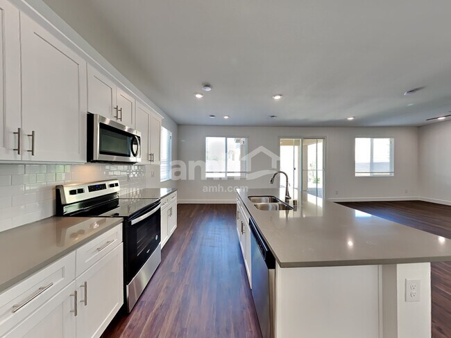 Building Photo - 4840 Blushing Star St