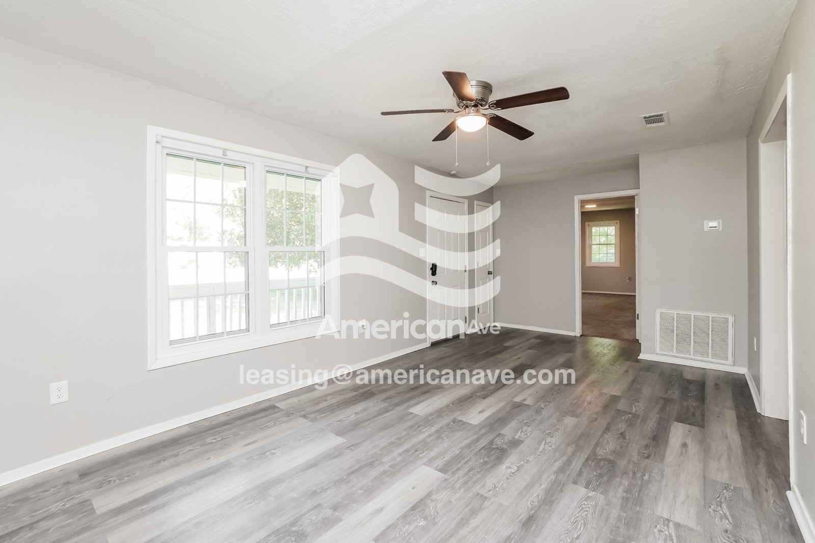 Building Photo - 933 Tyler St