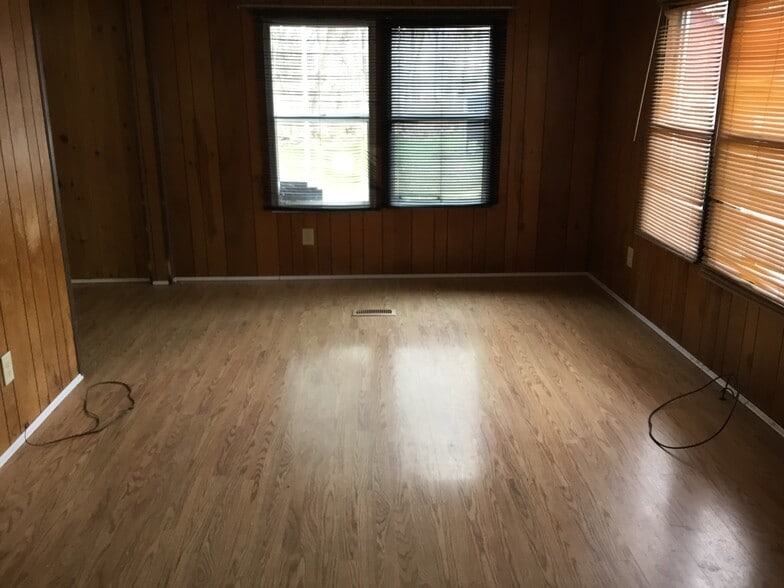 Building Photo - 5766 Sliker Hill Rd