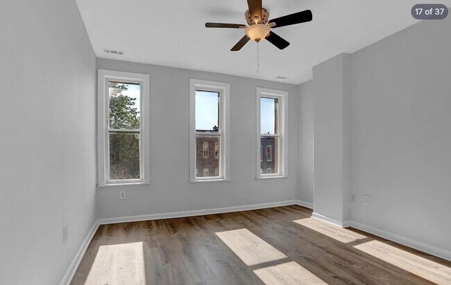 Building Photo - 1520 Holbrook St