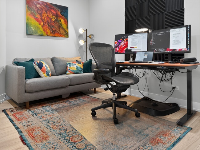 Building Photo - 2451 N Albany Ave