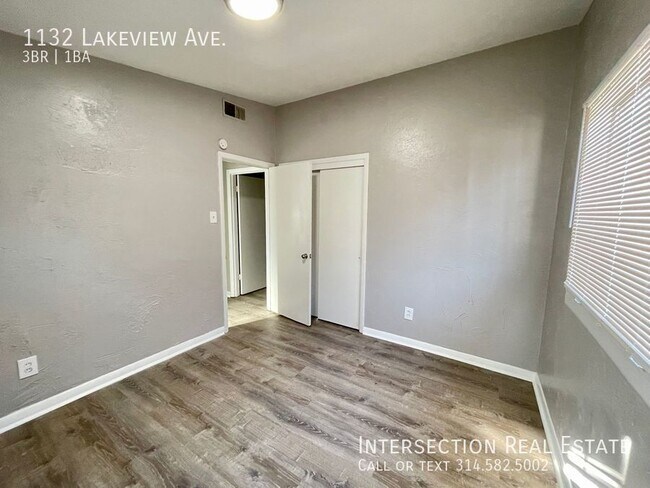 Building Photo - 1132 Lakeview Ave