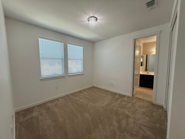 Building Photo - 1261 Damasco Ln