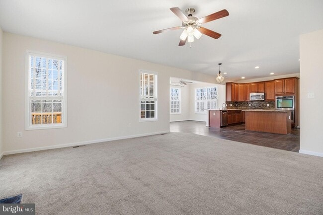 Building Photo - 950 Grouse Pointe Dr