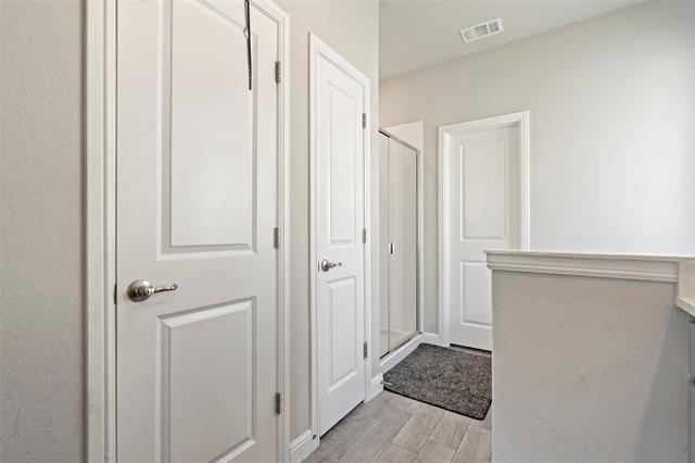 Building Photo - 248 Drumcliffe Dr