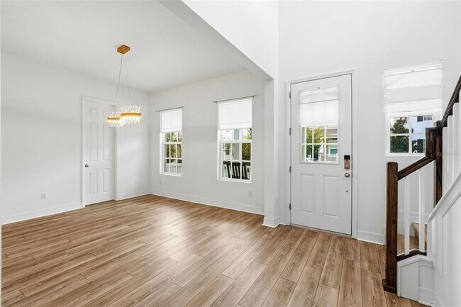 Building Photo - 1859 Treasure Cv